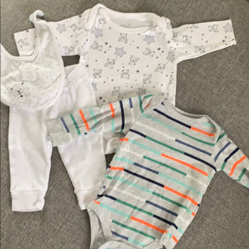 Long sleeve onesie/white set
